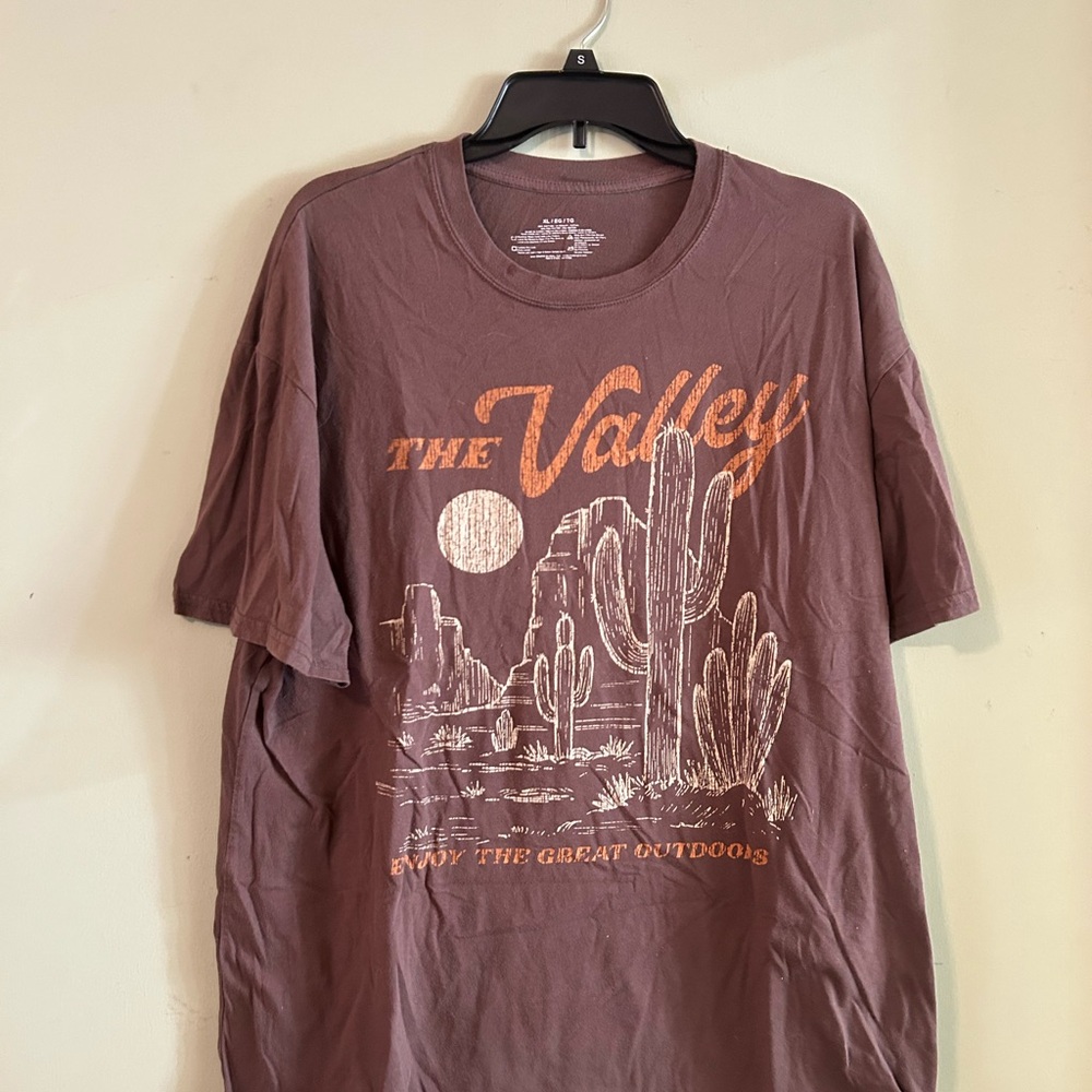 The Valley Graphic T-Shirt - Brown